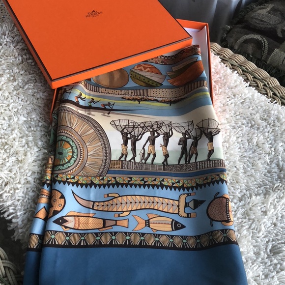 Hermes scarf - Picture 14 of 17
